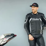 Sporty Leather Jacket And Jeans From Weise